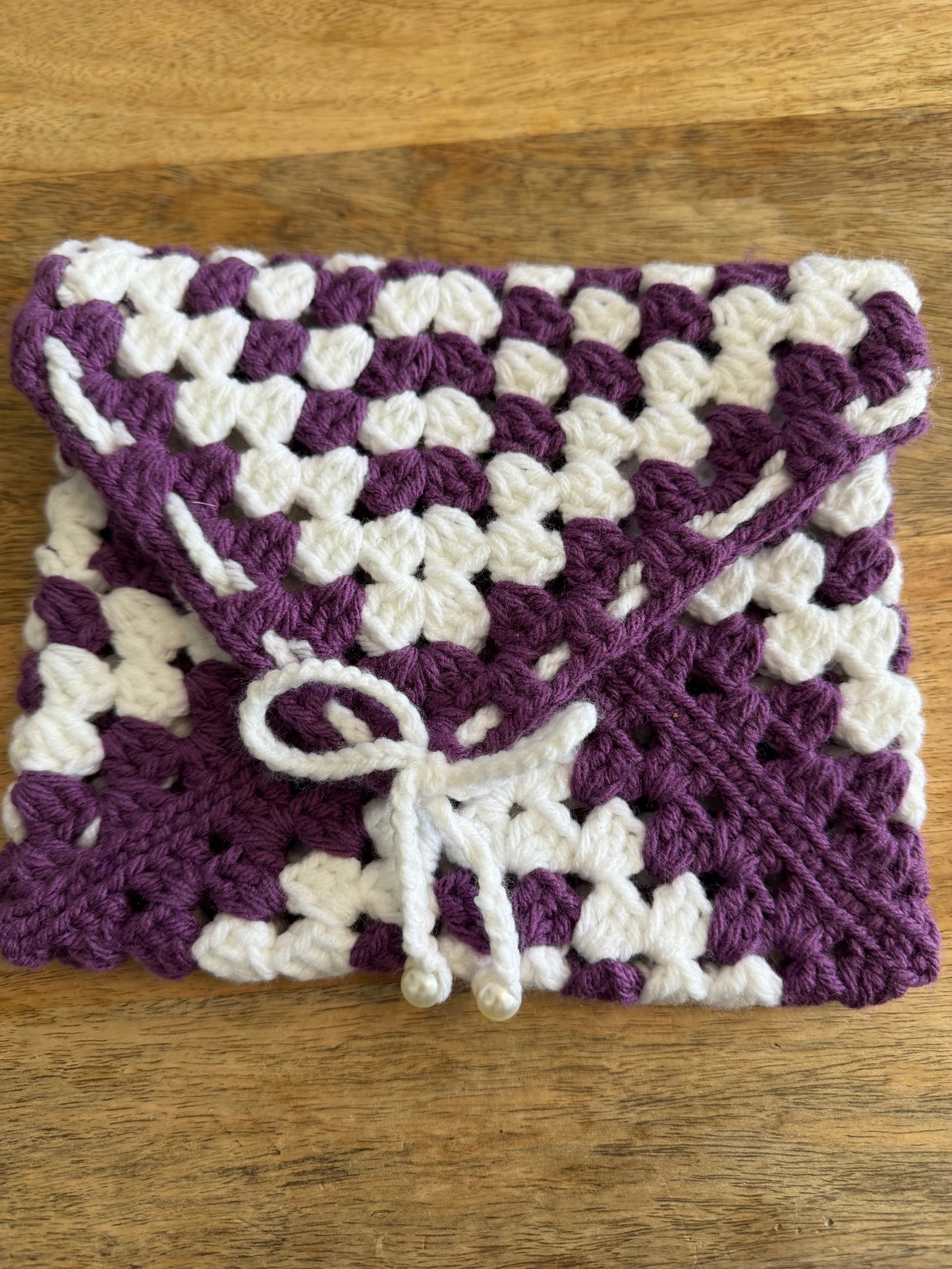 Pochette crochet  granny square – Collection Carré de grâce