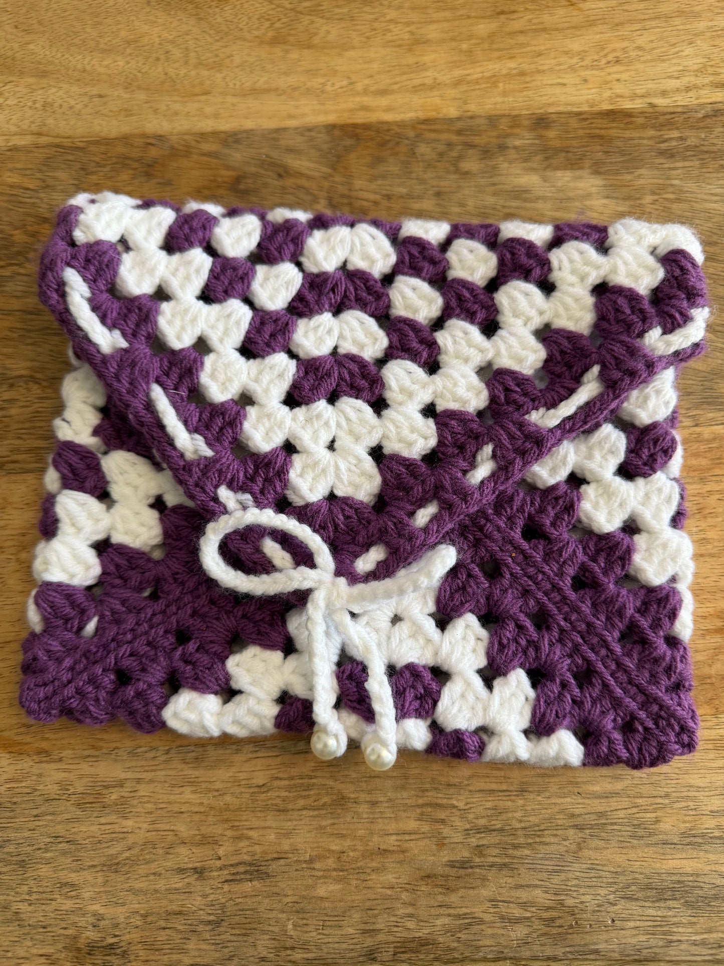 Pochette crochet  granny square – Collection Carré de grâce