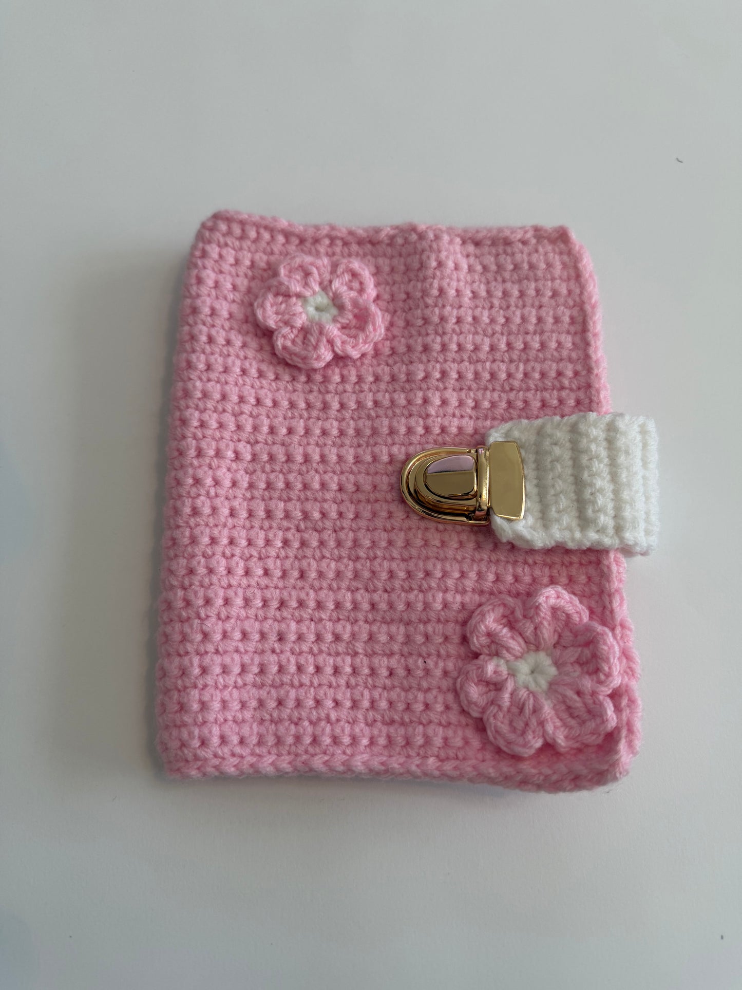 Protège-livre au crochet – Collection Écrin