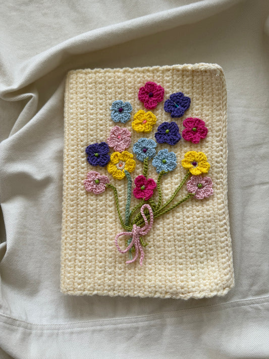 Protège-livre au crochet – Collection Bouquet d'Émotions