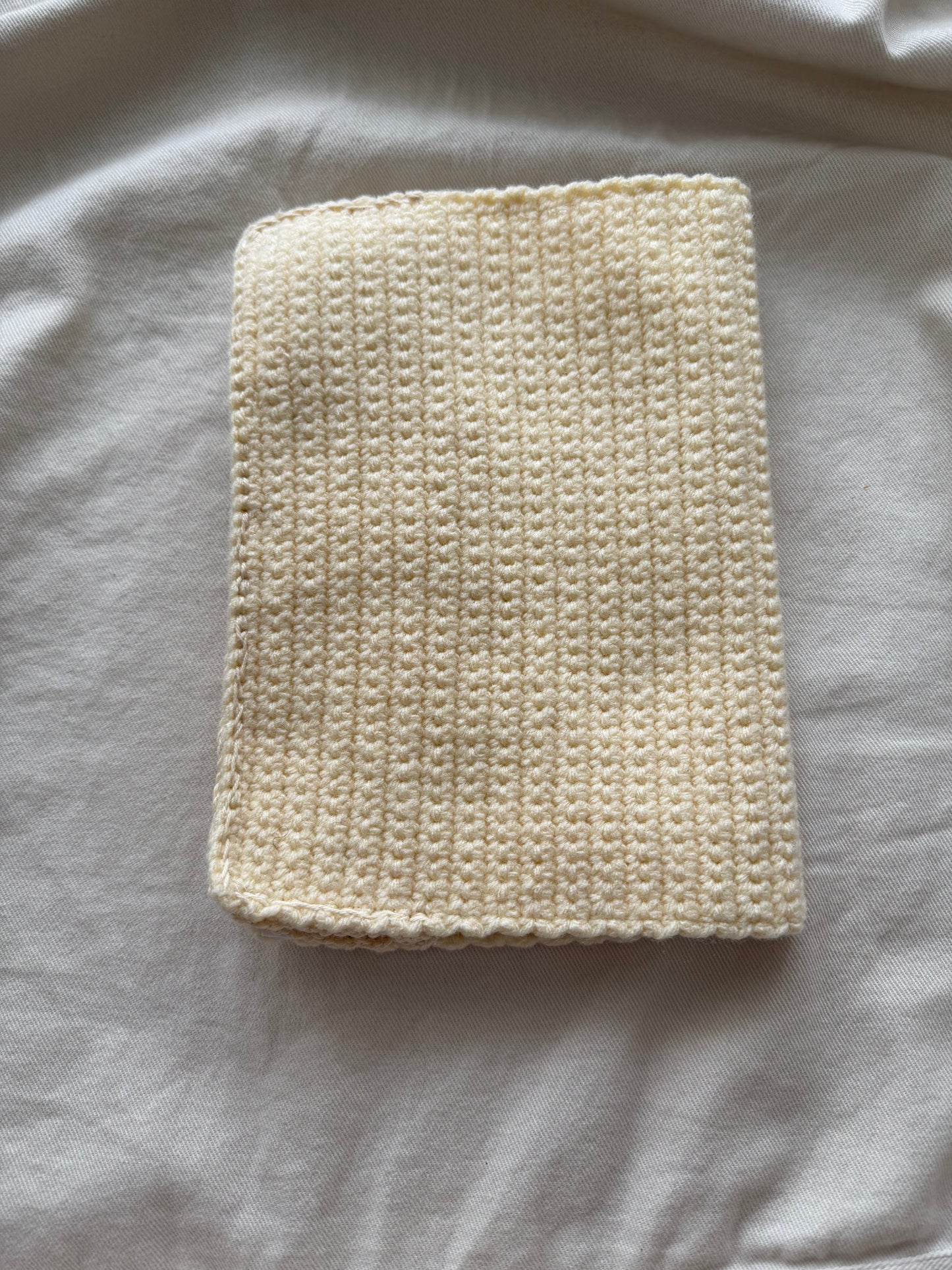 Protège-livre au crochet – Collection Bouquet d'Émotions