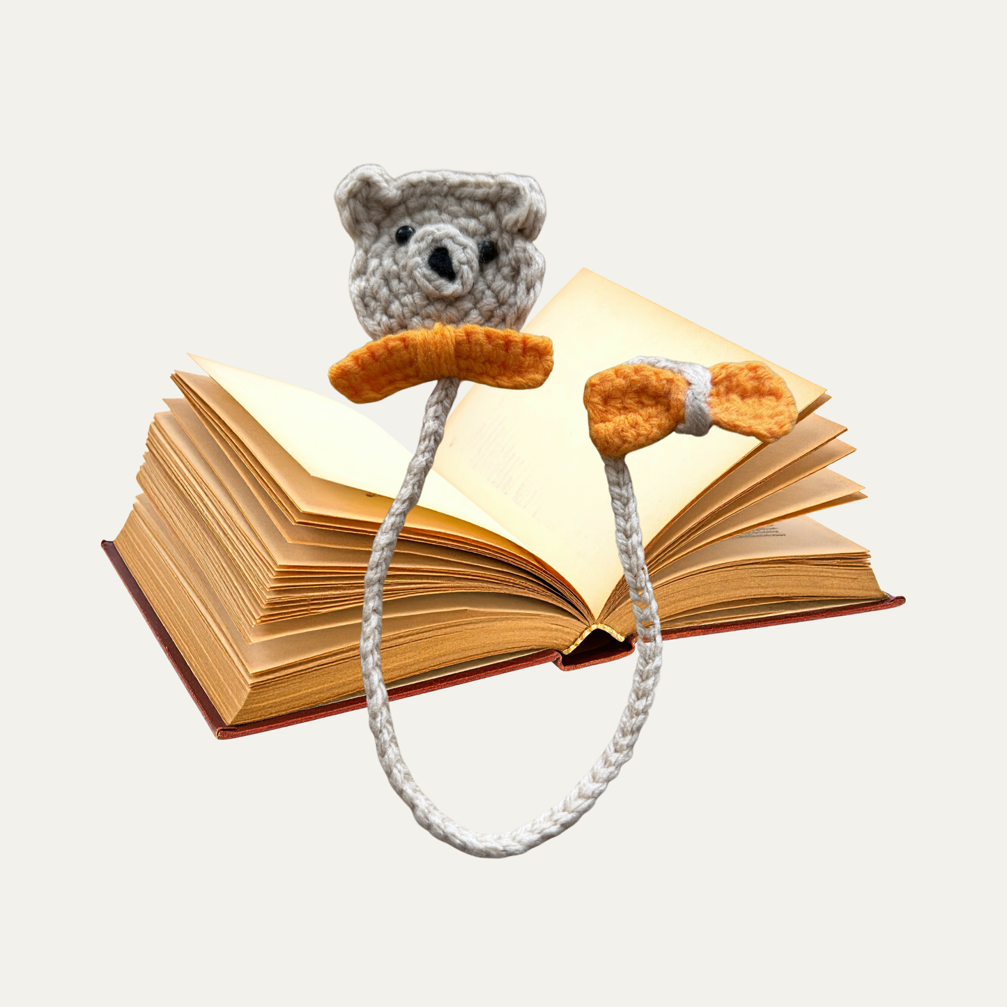 Marque-page au crochet – Ourson nœud papillon 🐻