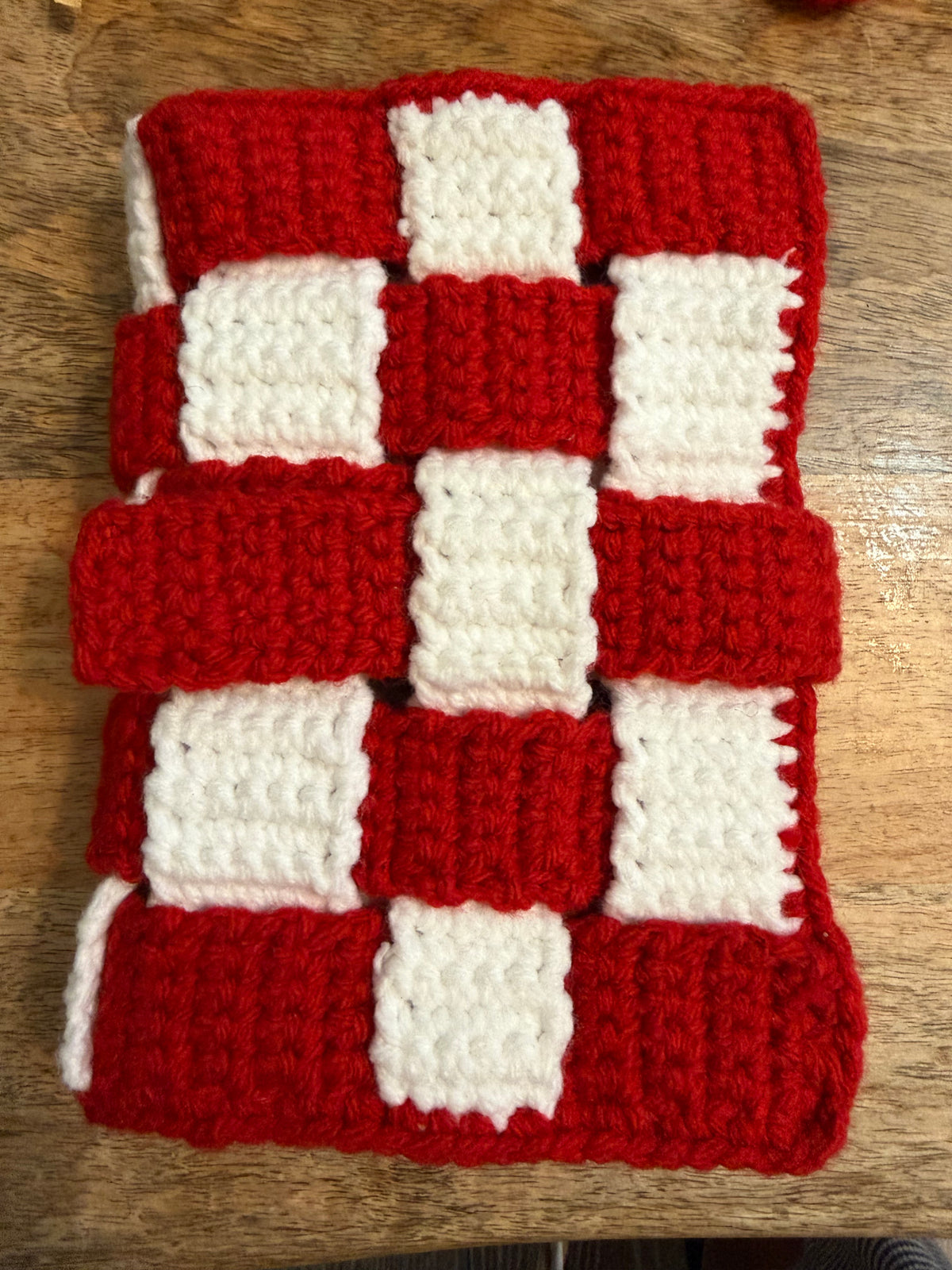 Protège-livre au crochet – Collection damier